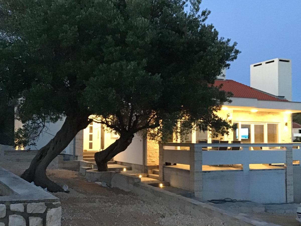 לון Moderner Bungalow Mit Meerblick מראה חיצוני תמונה